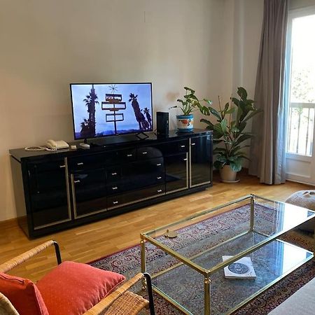 Lovely 2 Bedrooms Apartment Main Square 플라센시아 외부 사진