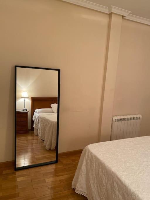Lovely 2 Bedrooms Apartment Main Square 플라센시아 외부 사진