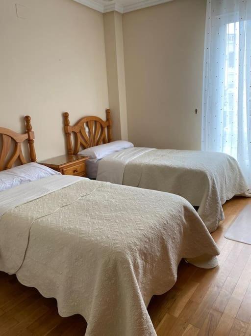 Lovely 2 Bedrooms Apartment Main Square 플라센시아 외부 사진