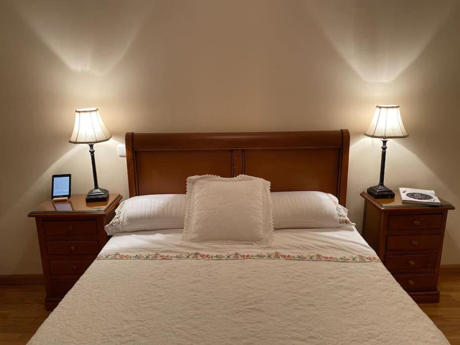 Lovely 2 Bedrooms Apartment Main Square 플라센시아 외부 사진